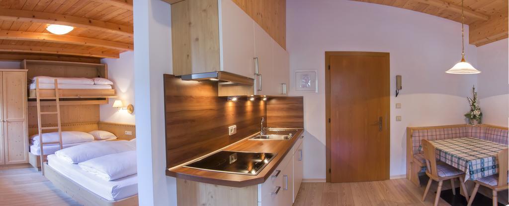 Hotel Garni Miriam La Villa  Habitación foto