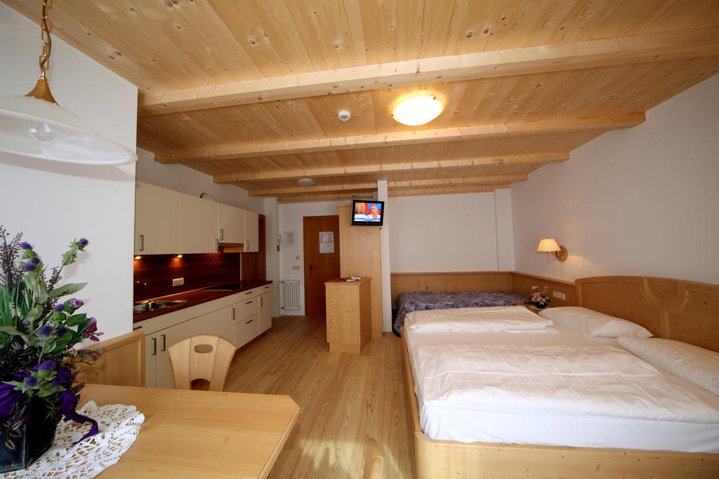 Hotel Garni Miriam La Villa  Habitación foto