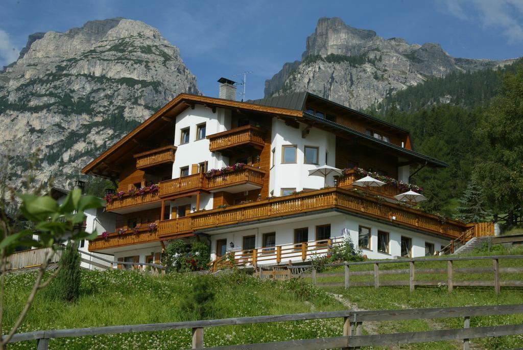 Hotel Garni Miriam La Villa  Exterior foto